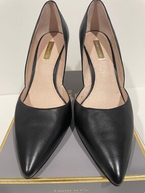 Louise et Cie Black Leather Pointed D'Orsay Pumps. Only worn once. Size 9M.